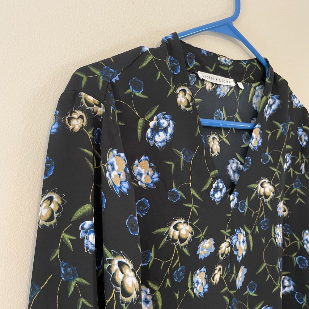 NEW Violet & Claire Women’s sz M dressy black V-neck L/S blouse top - Picture 3 of 12